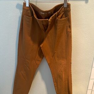 Old Navy Women's Skinny Pants in Warm Brown
